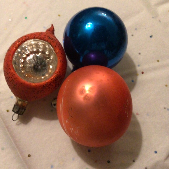 Blue and Coral Vintage Ornaments - Picture 2 of 5